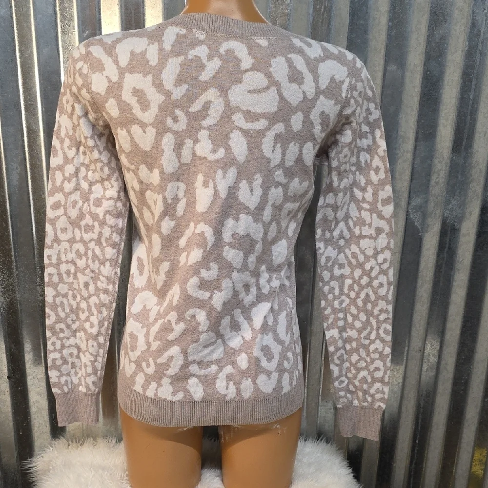Express Beige and White Animal Print Sweater - Picture 4 of 6